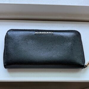 Burberry Black Textured Leather Zip Wallet with Gold Logo